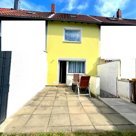 Vakantiehuis Robinshomes Saniertes Reihenhaus In Bs *