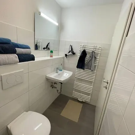 Robinshomes Saniertes Reihenhaus In Bs 펜션 브라운슈바이크