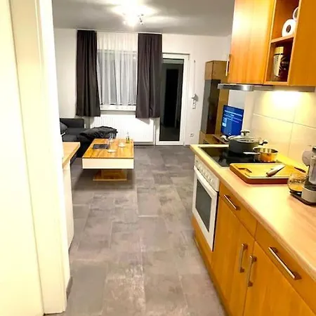 Robinshomes Saniertes Reihenhaus In Bs