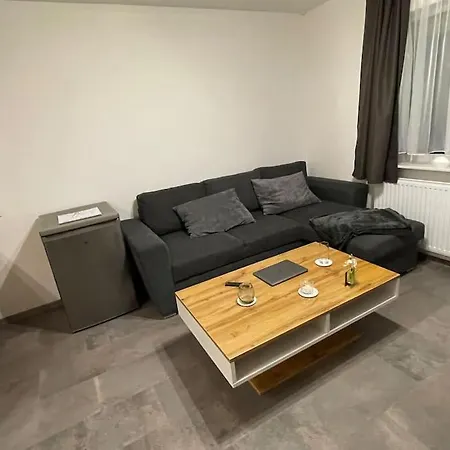 Robinshomes Saniertes Reihenhaus In Bs