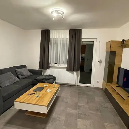 Robinshomes Saniertes Reihenhaus In Bs *