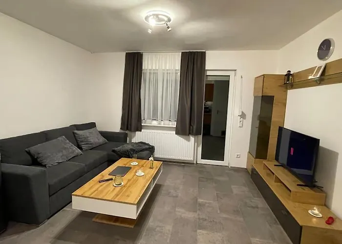 Robinshomes Saniertes Reihenhaus In Bs *